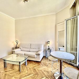 Palais Hoche 2P LON5218