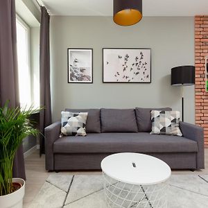 Central Apartment Emilii Plater By Noclegi Renters