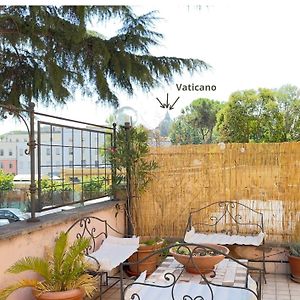 Elegantis Vatican View Apartment With Private Terrace