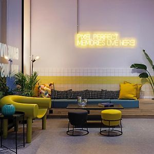 Retroverse Hostel