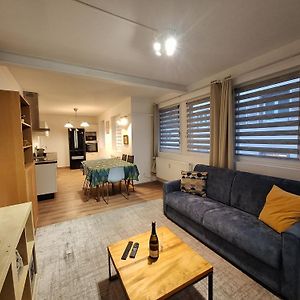 Appartement à 2 Chambres à Coucher