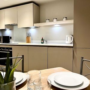Appartement à 2 Chambres à Coucher