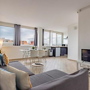 Appartement à 2 Chambres à Coucher