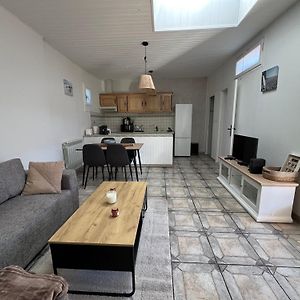 Appartement à 2 Chambres à Coucher