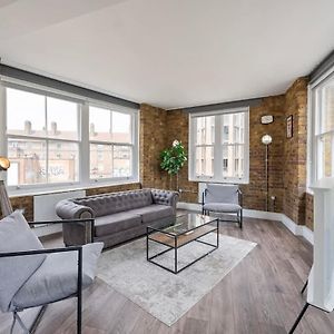 Spacious & Bright Oasis In Old Street