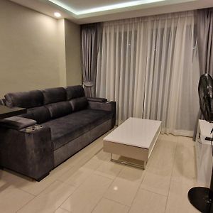 Grand Avenue 1 Bedroom Condo