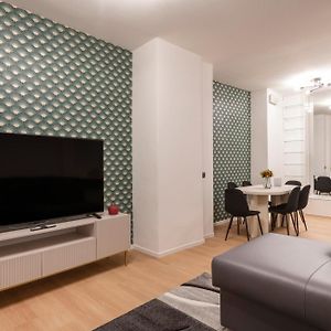 Appartement de Luxe à 2 Chambres à Coucher