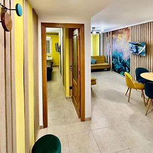 Elegante Apartamento Tres Colores