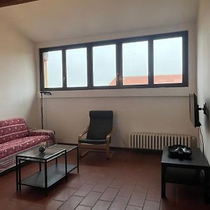 Apartment Very Close To The Central Area