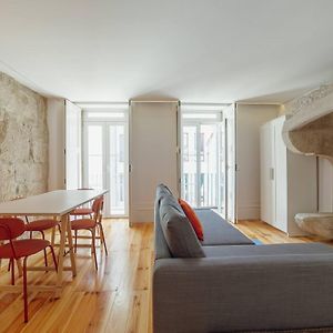 Cozy Almada By Hosty