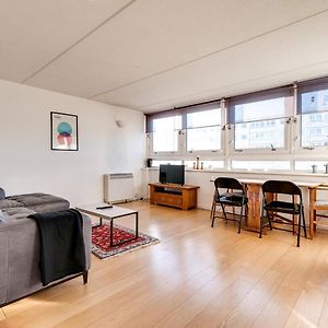Appartement à 2 Chambres à Coucher