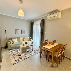 Marble Chic Getaway 1Bd Apart In Koukaki Athens