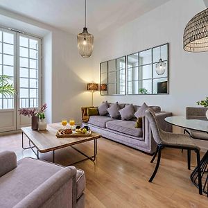 Appartement à 2 Chambres à Coucher