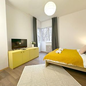 Aurora Abode - Top Center 1 Bdr Fast Wi-Fi