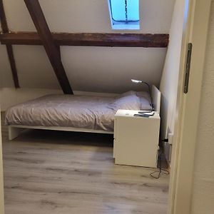 Enrike Room 3