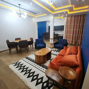 Appartement à 2 Chambres à Coucher