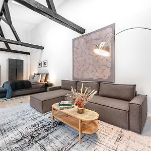 Mitte Loft On 2Floors, 150 Qaudratmeter, 2Brs, 2Bathrooms, Living Room, Dinning Room Up To 8 Ppl