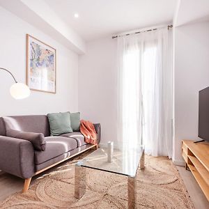 Appartement à 3 Chambres à Coucher