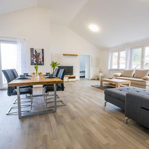 Appartement à 3 Chambres à Coucher