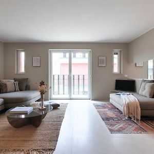 Appartement à 2 Chambres à Coucher