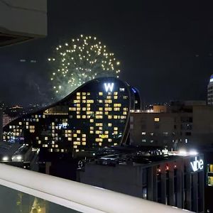 Darling Harbor Oasis