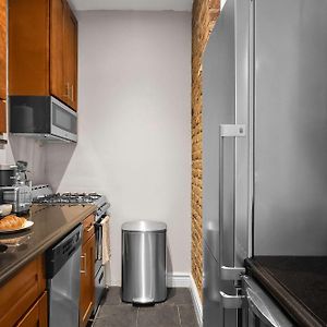 Vintage Manhattan Apartment In Trendy Murray Hill