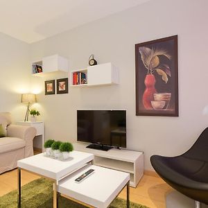 Appartement à 2 Chambres à Coucher