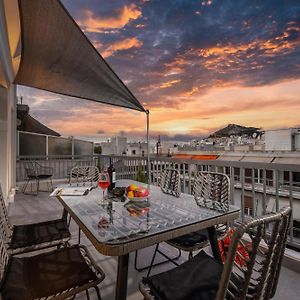 Spacious Rooftop Apt In Central Athens With Sunset Balcony