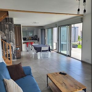 Villa à 3 Chambres à Coucher