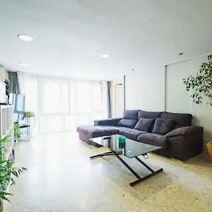Charming 2 Bedroom Apartment In The Heart Of Seville