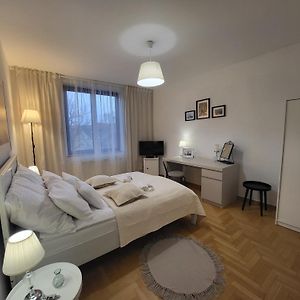 Appartement à 3 Chambres à Coucher