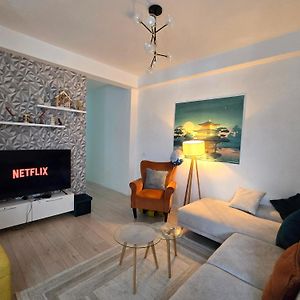Appartement à 2 Chambres à Coucher