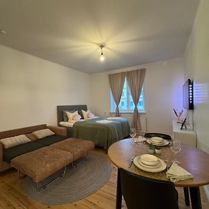 Your Chic Vibrant Apt