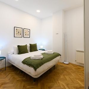 Appartement à 3 Chambres à Coucher