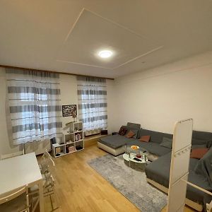 Appartement à 2 Chambres à Coucher