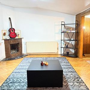 Appartement à 2 Chambres à Coucher