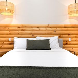 #1 - Luxurious 2Bds - Self Check In - Plateau - St-Denis - Ac - Tv