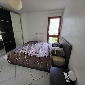 Appartement à 2 Chambres à Coucher
