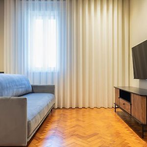 Appartement de Luxe à 2 Chambres à Coucher