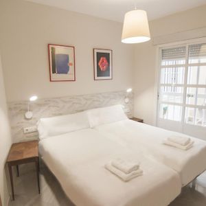 Appartement à 2 Chambres à Coucher