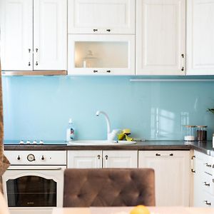 Vila Majda Elegant Apartments With Prime Location And Parking