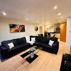 Appartement à 2 Chambres à Coucher