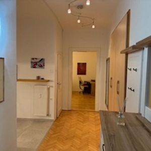 Appartement à 3 Chambres à Coucher