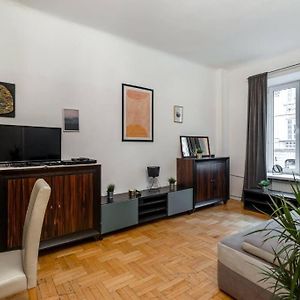 Appartement à 3 Chambres à Coucher