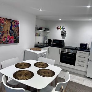 Appartement à 2 Chambres à Coucher
