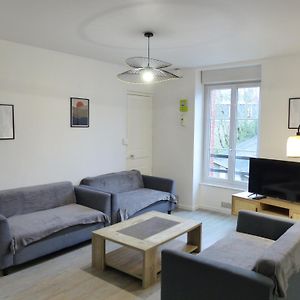Appartement à 3 Chambres à Coucher