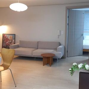 Appartement à 2 Chambres à Coucher
