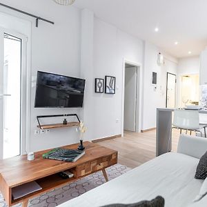 Zeus 1 Bdr Apartment In Koukaki