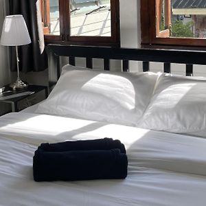 Chambre Standarde Lit Queen-Size
