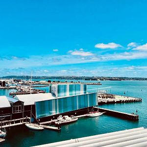 New Waterfront Penthouse On Princes Wharf With Harbor View! The Heart Of Auckland City! Free Parking!